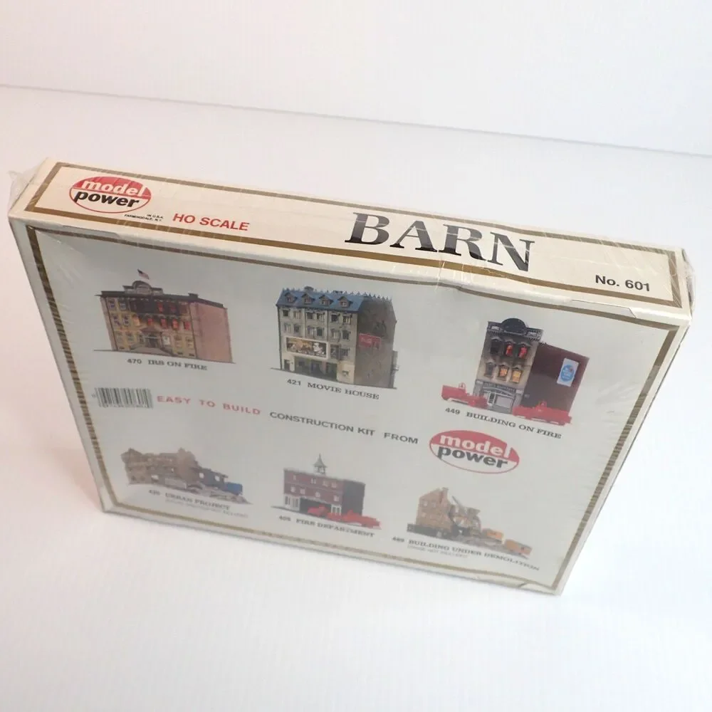 Model Power 601 HO Scale Barn (Sealed) KIT Easy to Build
